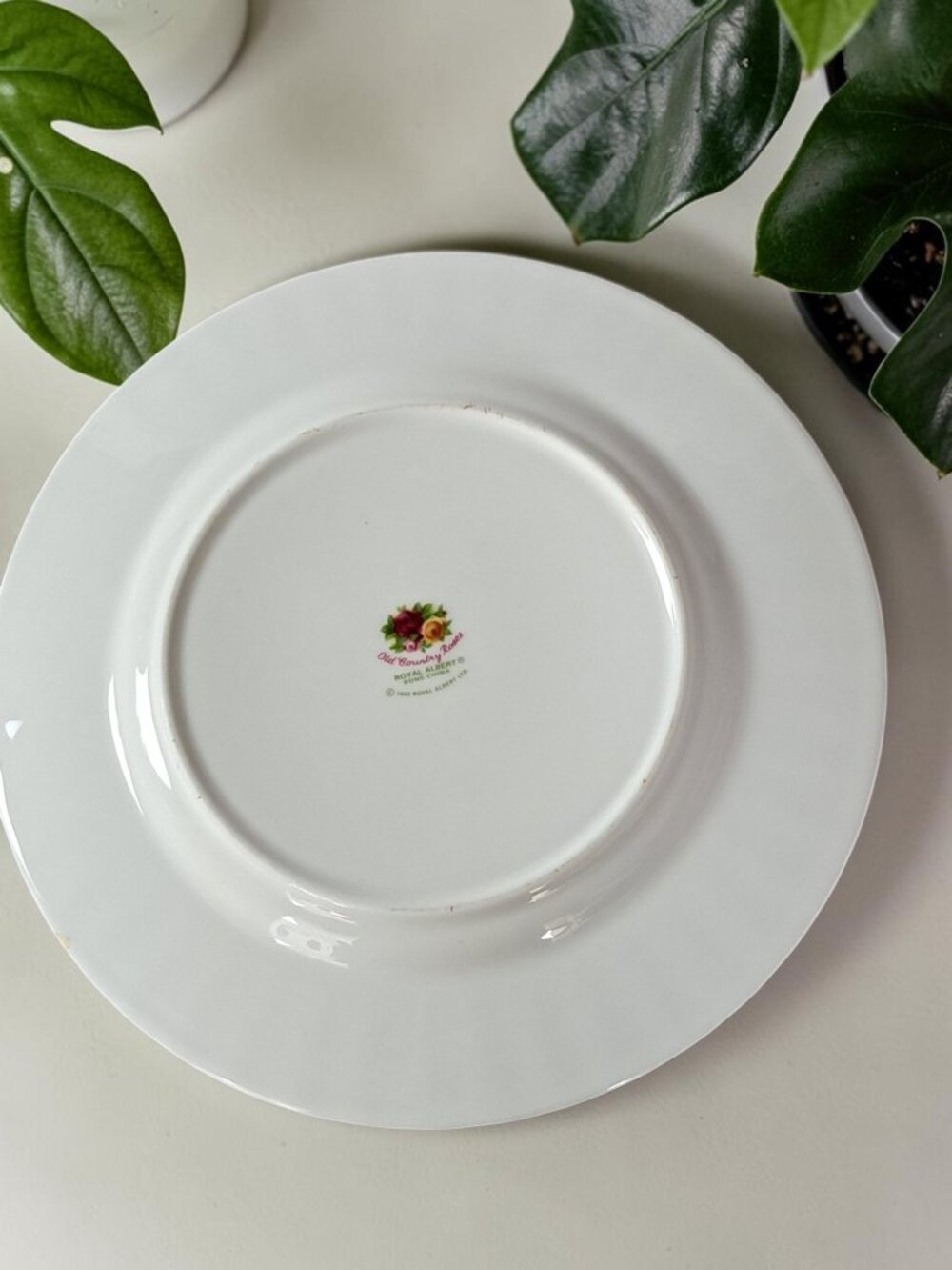 Set of Two Royal Albert Old Country Roses Salad Plate 8 inch. - Picture 8 of 9
